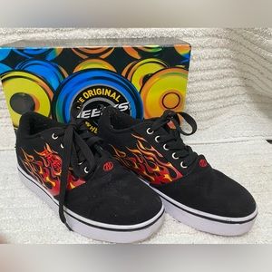 Boys Pro 20 Fire Heely Shoes